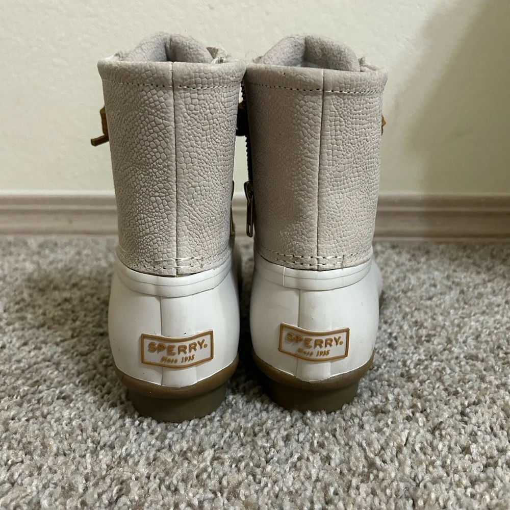 sperry women